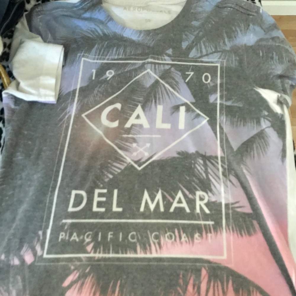 Tee shirt